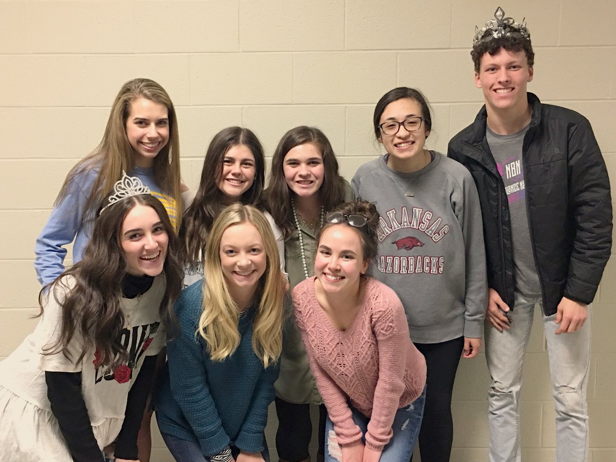 harberprom2018's tweet photo. Introducing your Junior Class Council of 2017-2018!! Stayed tuned for the releasing of the theme of your 2018 Prom this FRIDAY!!!!!!🎉🎉🎉 https://t.co/GeqBTmmO6c