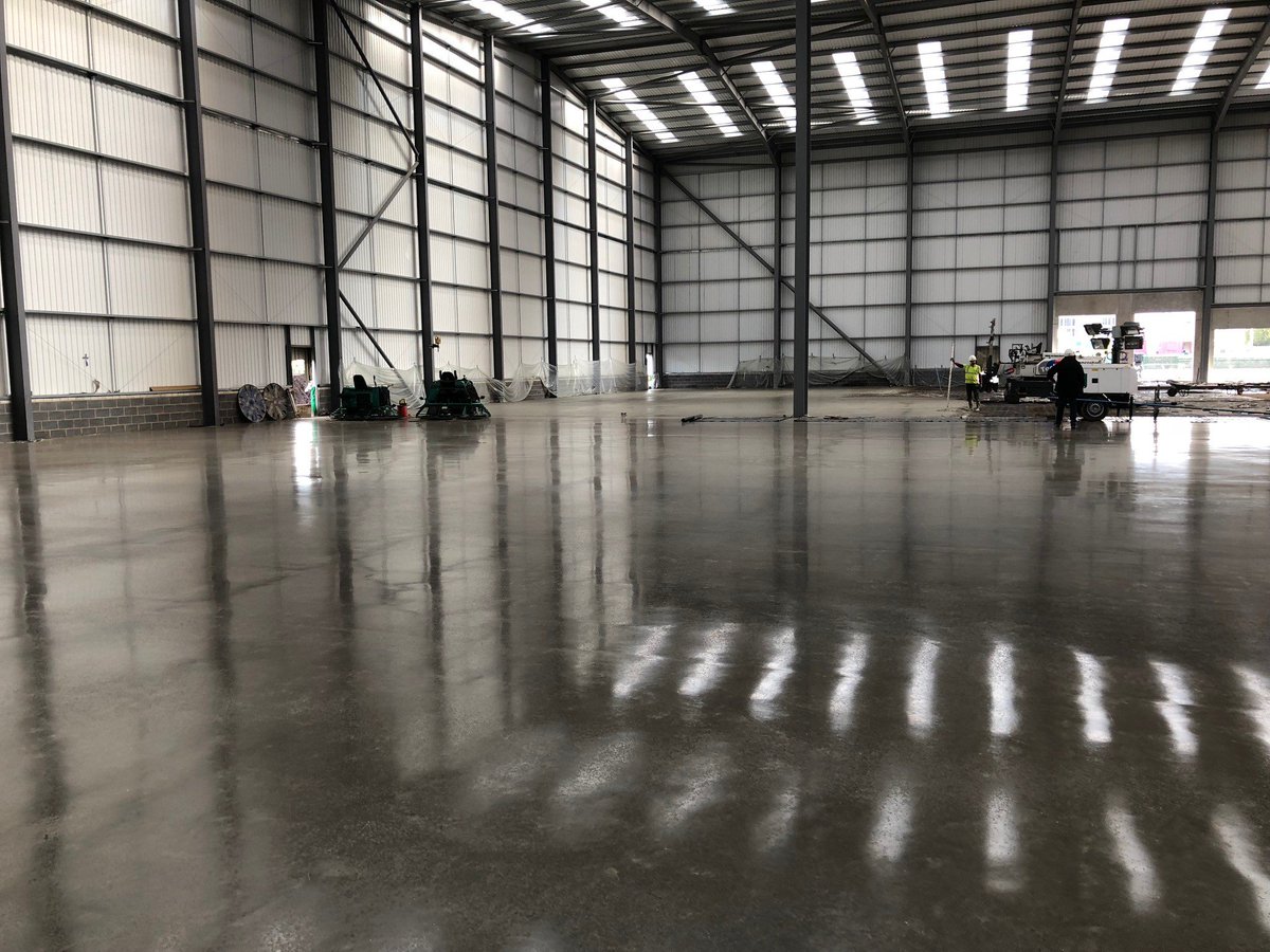 TechnicFloors's tweet photo. See the quality shine though! @ACIFC_Concrete @Hanson_UK @BRC_Ltd @DrillingService @GTCertification https://t.co/lCMwRqp3ED