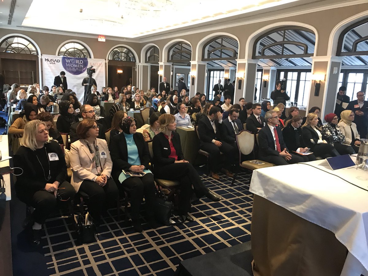 aysesula's tweet photo. MÜSİAD USA ve KADEM işbirliği ile düzenlenen Kadınların iş hayatındaki rollerini konu alan  Dünya Kadın Zirvesi toplantısında iş kadınlarımızla buluştuk. 
@kademorgtr @MusiadUSA @byMustafaTuncer https://t.co/cwxFnzMhkj