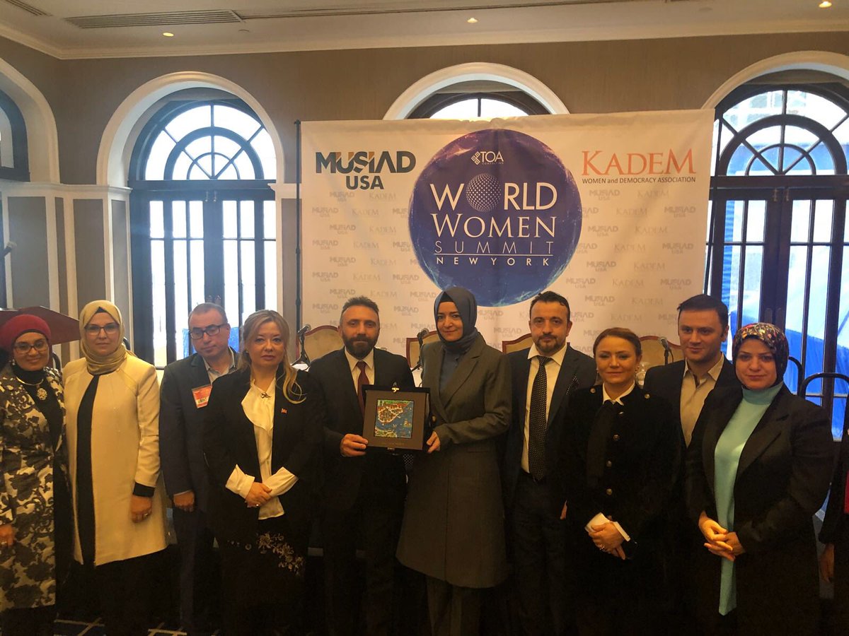 aysesula's tweet photo. MÜSİAD USA ve KADEM işbirliği ile düzenlenen Kadınların iş hayatındaki rollerini konu alan  Dünya Kadın Zirvesi toplantısında iş kadınlarımızla buluştuk. 
@kademorgtr @MusiadUSA @byMustafaTuncer https://t.co/cwxFnzMhkj