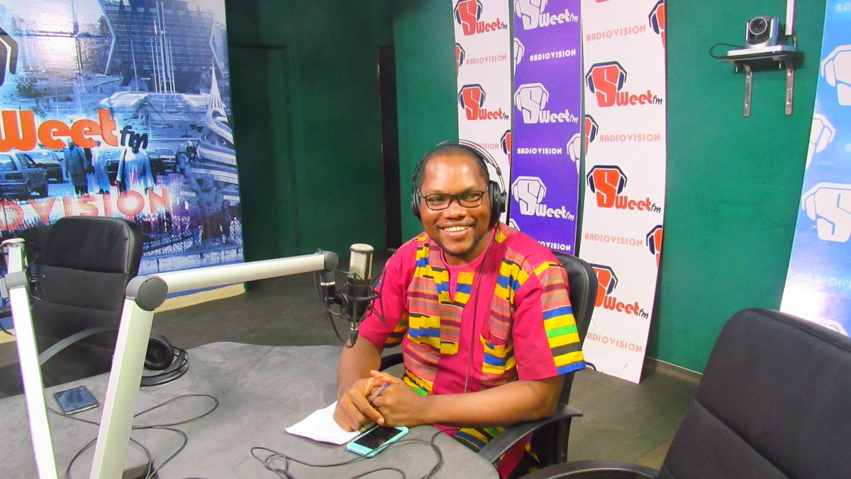 geugeor's tweet photo. #Wiki...Sweet sur #Sweet_FM
Depuis 2 semaines, nous parlons des communautés Wikimedias :
- Les chapters (chapitres), 37 dont un seul pays africain : l'Afrique du Sud.
- Les users group, 88 avec le Cameroun affilié depuis juillet 2017
88.7 FM à Douala et Buéa - 100.5 FM à Yaoundé https://t.co/bWA2UES7mg