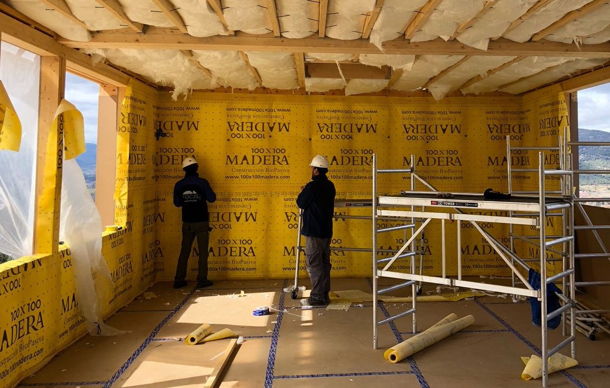 ComercialFocus3's tweet photo. Se va notando ya el confort en la vivienda de #ColladoVillalba #Madrid para @100x100madera 
Unas vistas increibles para una casa increible
#Biopasiva
#saludable 
#nzeb
#eficienciaenergetica
#bioclimatica
#ecológico 
#sostenibilidad 
#MedioAmbiente https://t.co/ZGyowWhAbb