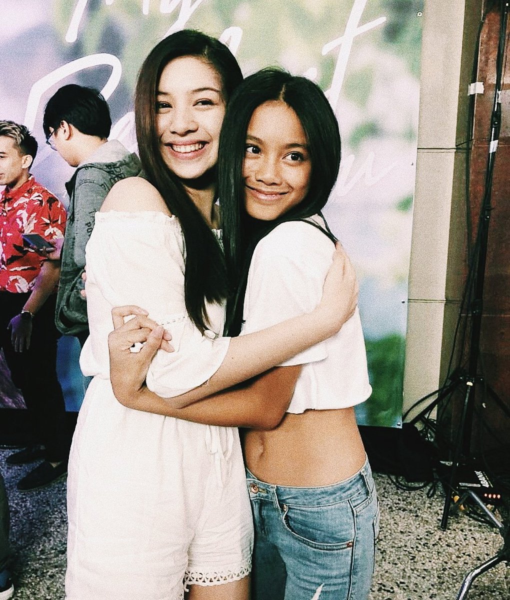 ylonuhhh's tweet photo. my perfect reunion 😂😘. 
honestly such a great movie 👏 congrats to all those who worked on the amazing film. WATCH OUT FOR MY PERFECT YOU showing tomorrow !!!!
#MyPerfectYouGrandPremiere https://t.co/JvY6GnCDGW