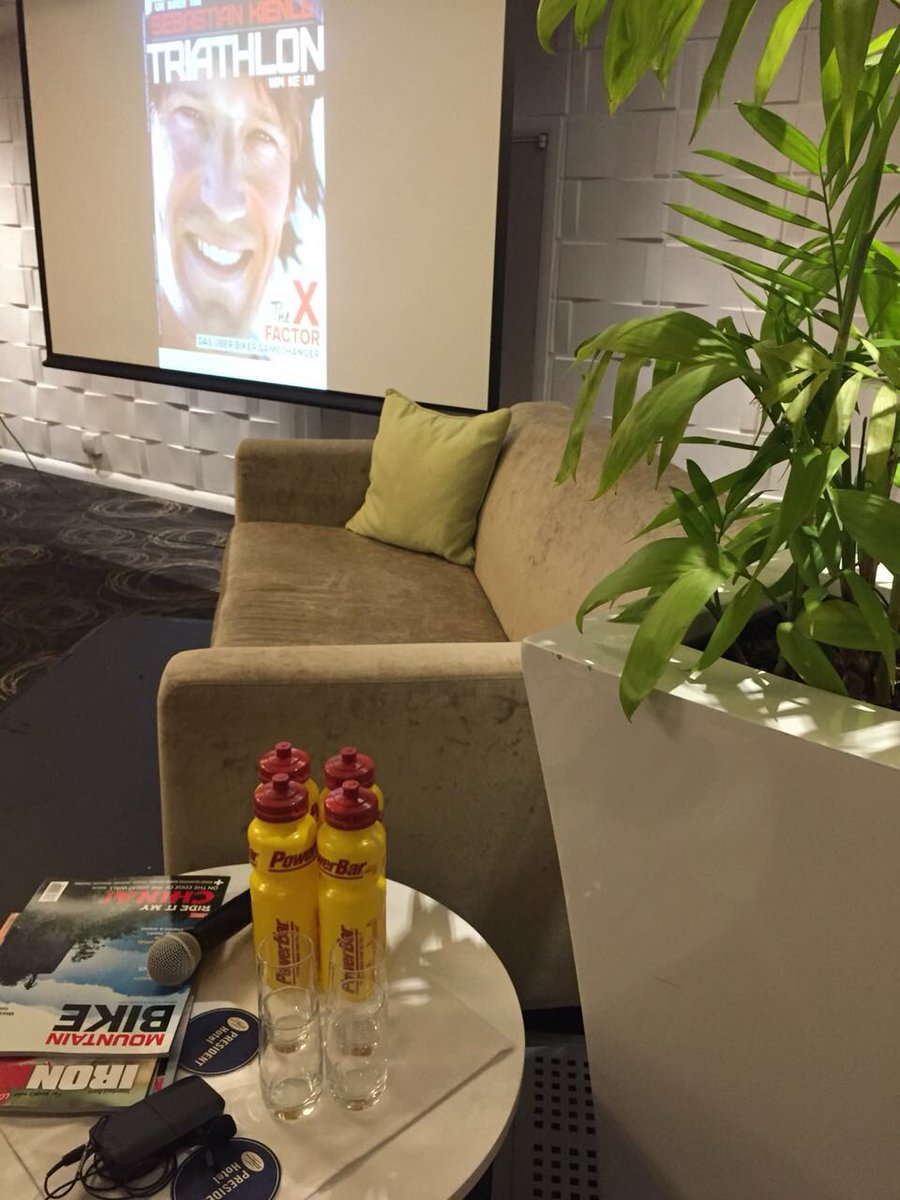 The couch is ready. Looking forward to listening to <a href="/SebastianKienle/">Sebastian Kienle</a> <a href="/bhoffmanracing/">Ben Hoffman</a> talk about their racing experiences #sbr #triathlon #rundinnerchat