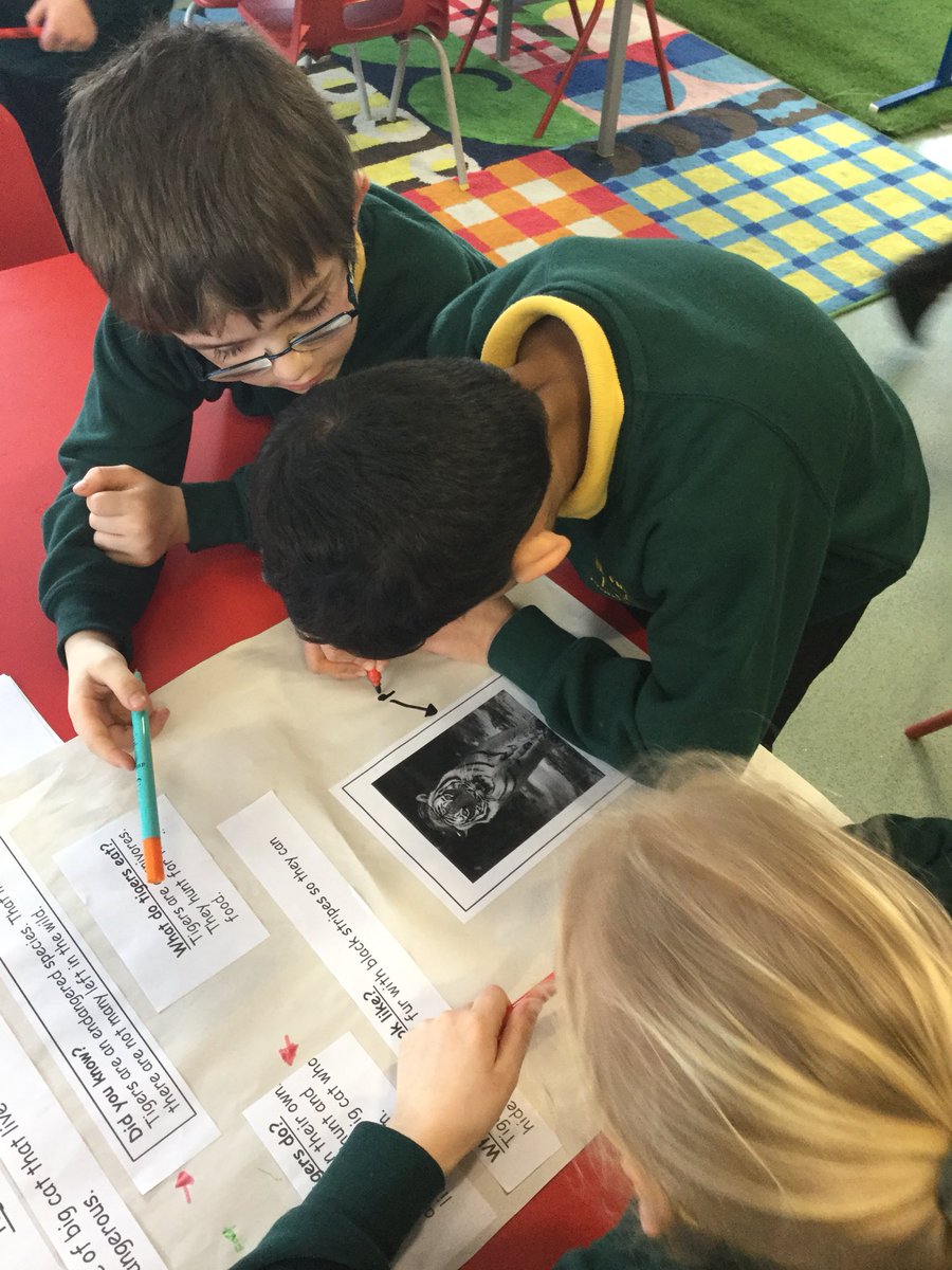 firsprimarysale's tweet photo. #year2KH/CN working as a team and using iPads to help plan non-chronological reports. #chicks #technology https://t.co/6H6ZMNjUMN