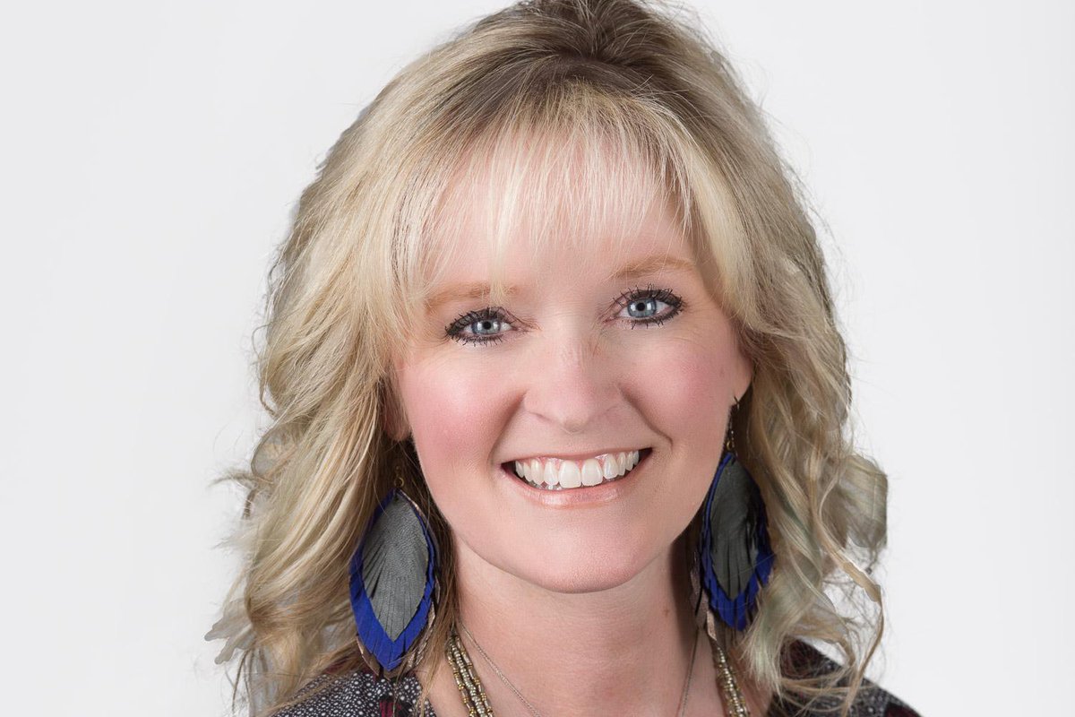 DreamTeachersLA's tweet photo. Kim “Lovie” Howell is a Teaching Librarian at Stockwell Elementary School, Bossier City, LA. She's done so much for her community &amp; others. It's her work with the International Dot Day, the Daraja Children’s Choir of Africa &amp; 410 Bridge that is so compelling. #ThankATeacher #LAED https://t.co/Iysu7gYWs8