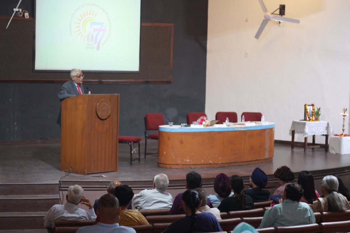 scspuofficial's tweet photo. Sh. H.K Dua, former member of Parliament and one of the most senior journalists in India, delivering the first P.P singh memorial lecture. https://t.co/OZ0Sys3bLy
