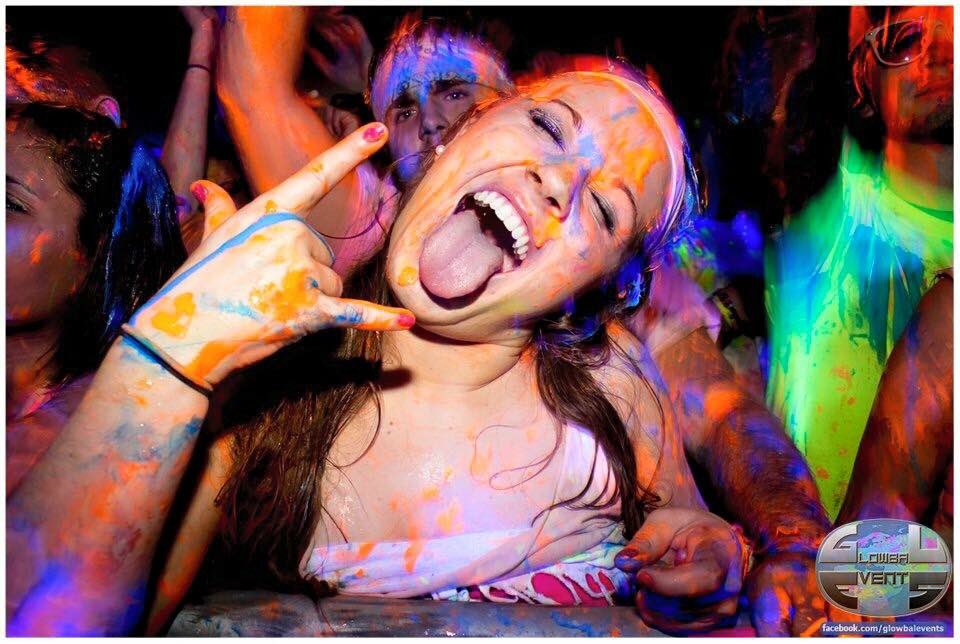 SoundElevation's tweet photo. Get as many free tickets as you want now! ST PATTYS PAINT PARTY! Over 1900 tickets gone ! Go to https://t.co/PaYTHMJ7ev now! #edm #rave #stpattys #crazy #party #tickets #concert #neonmainevent #GLOW https://t.co/no5dgc1n2I