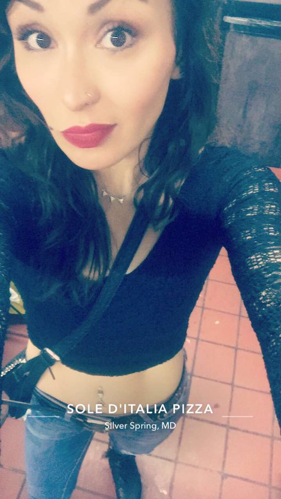 MissAmaZin_31's tweet photo. #Selfie #AboutAWeekAgo #snapchat #snapchatfiles #kidfreenight #getithowyouliveit https://t.co/C6k76QP8d6