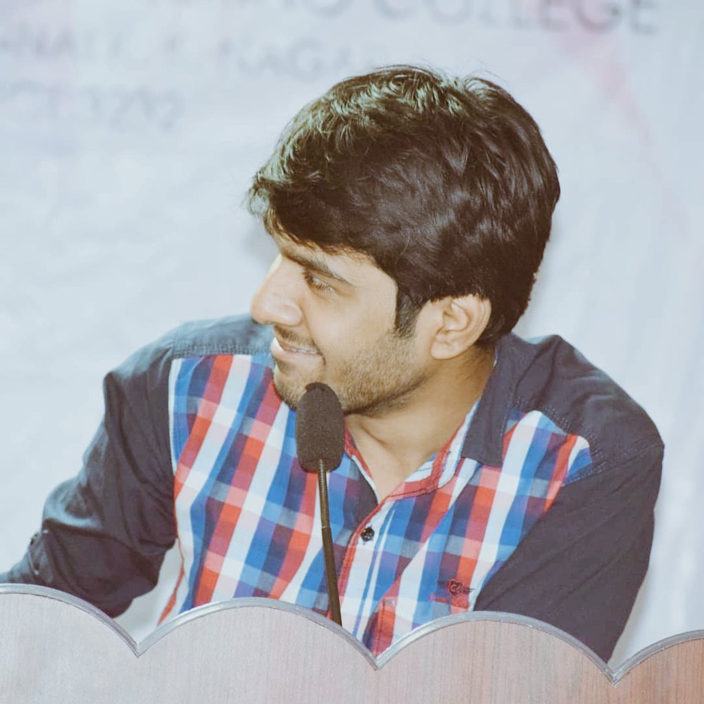 VjPappu1's tweet photo. #Thanks for the #honour guys #Rajalaxmi_Engineering_college 😊 #love U all 😍 &amp; #keep_supporting_me 😘 https://t.co/dVgvTF7Nlv