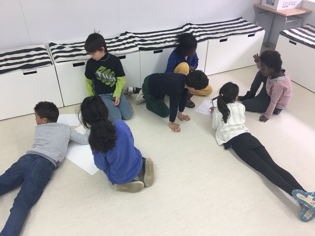 escolalledoner's tweet photo. Aquests #alumnes de #cdmitjans de @escolalledoner alguna cosa estan creant a #musica. Us donarem una pista...prepareu-vos #cdpetits per una sorpresa!!! #musicograma https://t.co/azzoQowepm