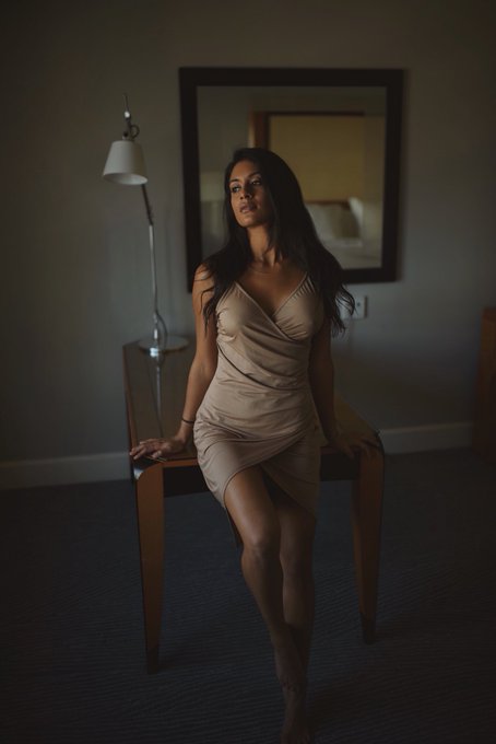 Love her but leave her wild. ✨   Happy Tuesday Everyone! 💋 https://t.co/Wn96ksGONF<a href="/tag/workout"class="tags"><span>#workout</span></a><a href="/tag/late"class="tags"><span>#late</span></a>