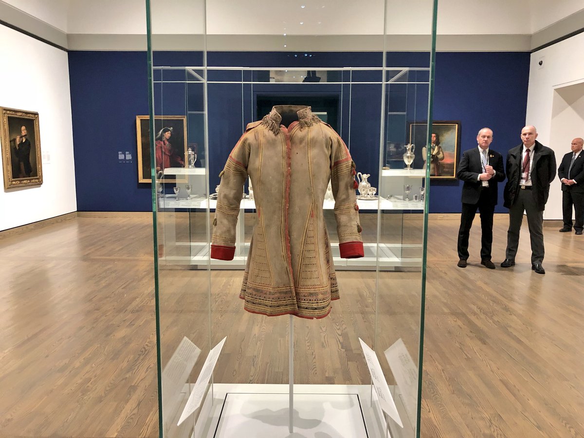 Straf staaltje Vlaams innovatief vakmanschap <a href="/NatGalleryCan/">National Gallery of Canada</a> met state of the art vitrinekasten van #Meyvaert met CEO Steven De Tollenaere Indrukwekkend!