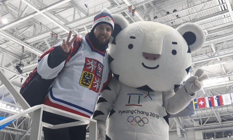 twiplzen's tweet photo. Tykat sportovcům? Těžká disciplína, říká olympijský dobrovolník Marek Čech z Plzně pro Plzeňský deník na https://t.co/2PDdJBbKLO. #plzen https://t.co/rZvBEfNrJY