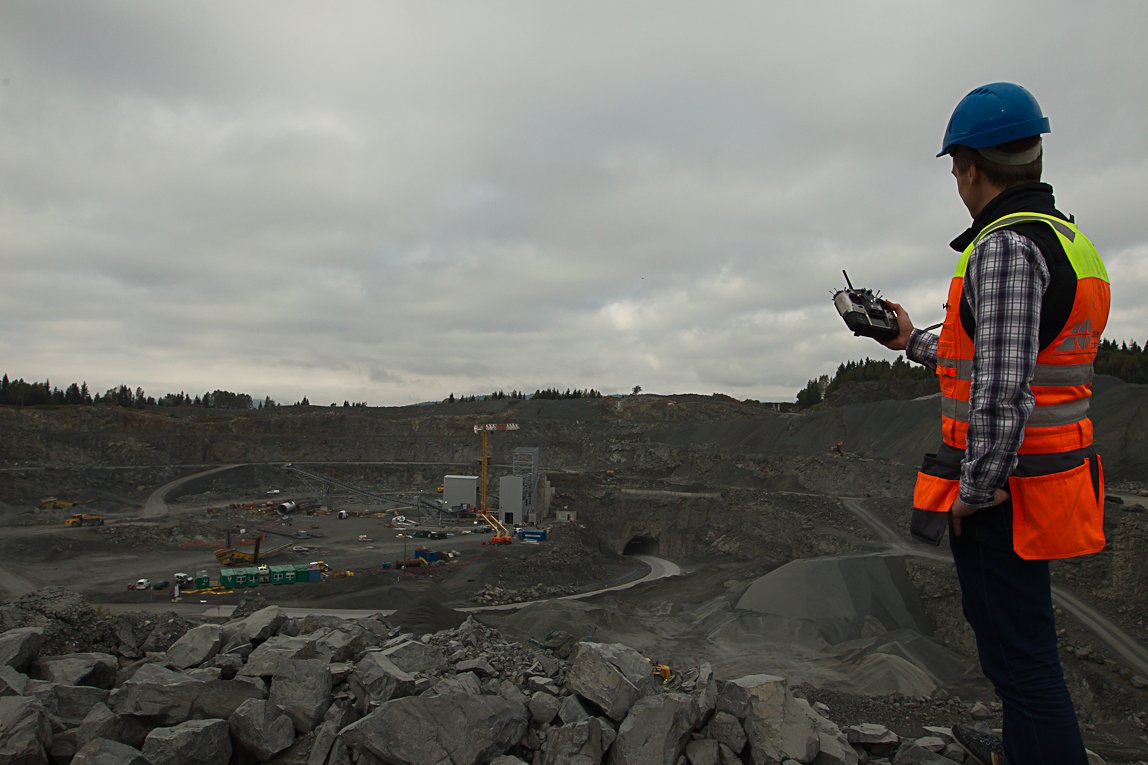 Stay tuned ... something new is coming. Follow <a href="/LeicaGeosystems/">LeicaGeosystems</a> for the latest.