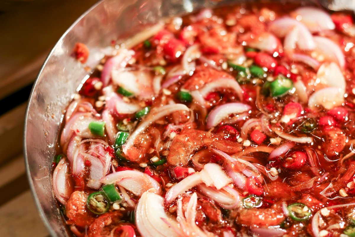 บุฟเฟต์ข้าวต้มโต้รุ่งเจ้าเดียวในทองหล่อ วันศุกร์ – วันเสาร์ เปิดให้บริการ 17:00 – ตี4 และ วันอาทิตย์ – พฤหัสบดี เปิดให้บริการ 17:00 - 23:00 น. ที่ BlueSpice Dining Room Grande CentrePoint  #อร่อยไปแดก #อร่อยบอกต่อ #ข้างต้ม #บุฟเฟ่