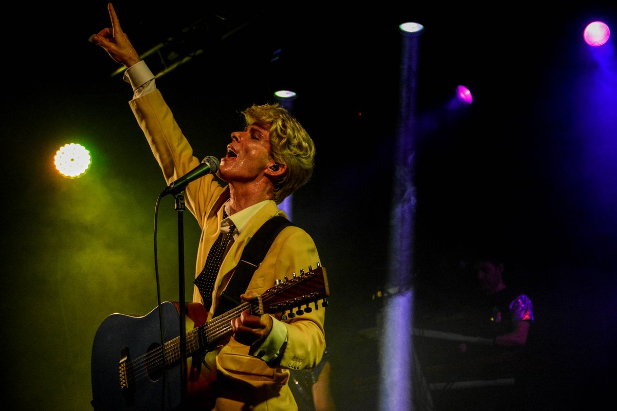 absolutebowie's tweet photo. #Prestwich #DavidBowie fans! #AbsoluteBowie come to #LongfieldLive at @BuryVenues on Friday 27 April. Tickets->> https://t.co/ofzBkmPg65 #50YearsOfBowie show #BuryHour Pic: @Cobspix https://t.co/PypBFCCHoT