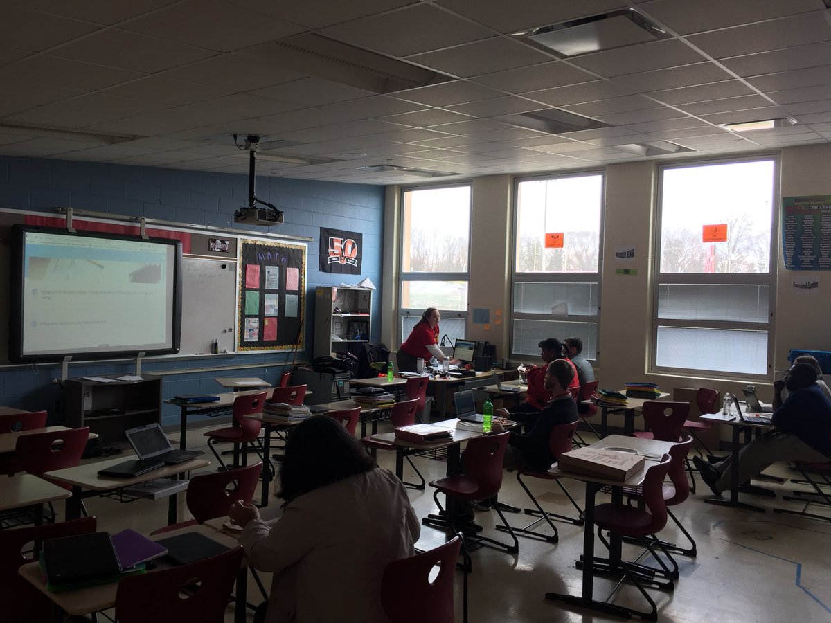 lbubnick1's tweet image. 3 lunch periods, 3 lunch ‘n learns @NCHMiddleSchool #goformative #lunchpd