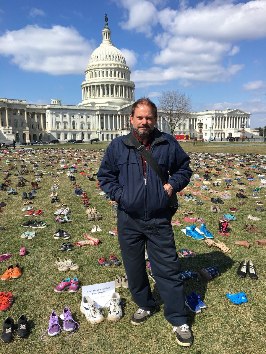 skenigsberg's tweet photo. 7000 shoes outside the U.S. Capitol rn to represent the children who lost their lives due to guns since Sandy Hook. Tom Mauser brought a pair of his son Daniel’s shoes to help w/ this installation. Daniel was 15 when he was shot and killed at Columbine. #NotOneMore @Avaaz @MoveOn https://t.co/ibUXjzyQU2