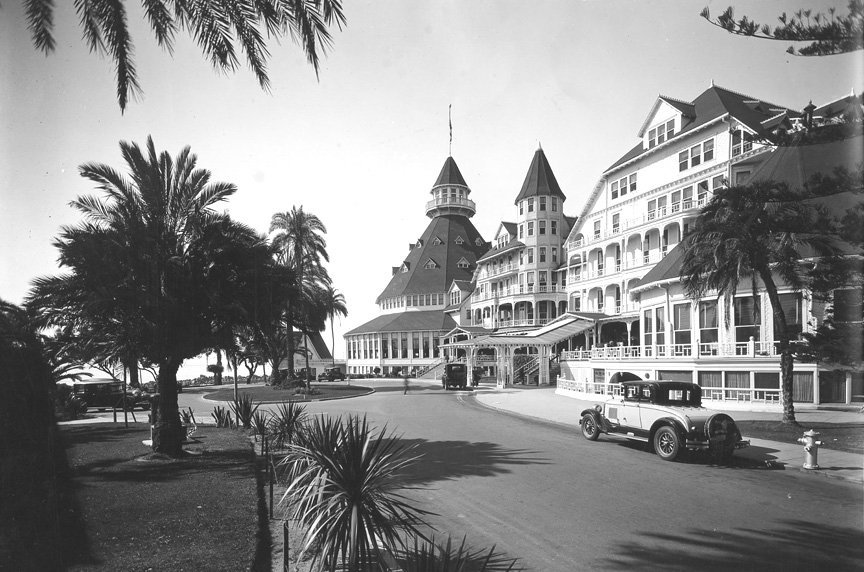 eshundesignsco's tweet photo. Historic San Diego 🖤 #alovestory https://t.co/eg3HxeIOfm