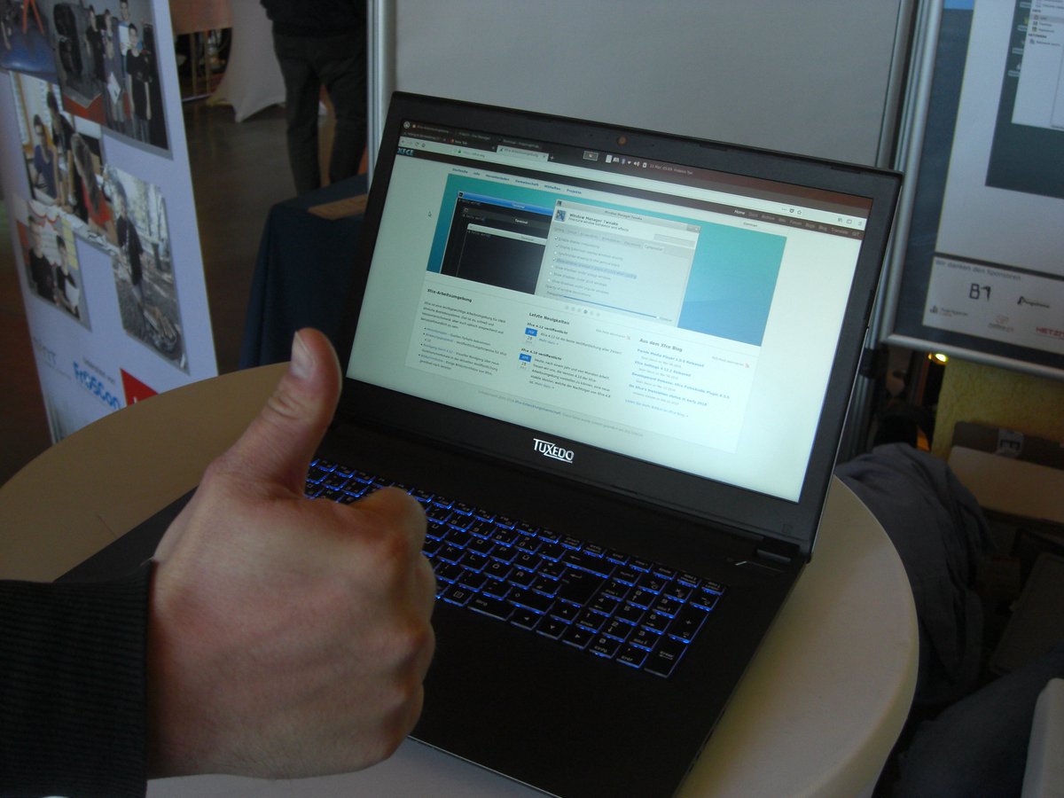 GeanyIDE's tweet photo. Thanks to @killermoehre90 @dmaphy @chaotenchaos and all others running our booth at #CLT2016 -- also to @b1systems and @TUXEDOComputers for technical support. Next stop in Germany: Most likely @froscon https://t.co/QdJgK0zi6Z