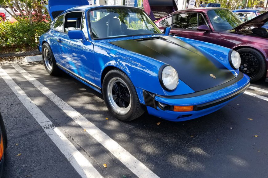 andybizub's tweet photo. "Our part of this 1976 #Porsche911S' story began when a friend tipped us off that it was for sale at a low price, but in #roughcondition. The rest is history. Read how we brought it back to life here. #TransformationTuesday :
https://t.co/2laP0RA27V https://t.co/xGxi0Esbr4