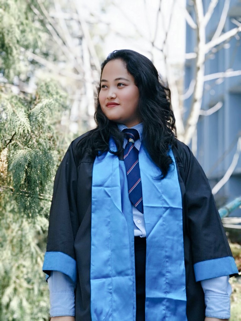 juniorsush1998's tweet photo. This is it!! #MyConvocationday🎓 #Sharing ☺😊😇 https://t.co/hx1ngBsMGc