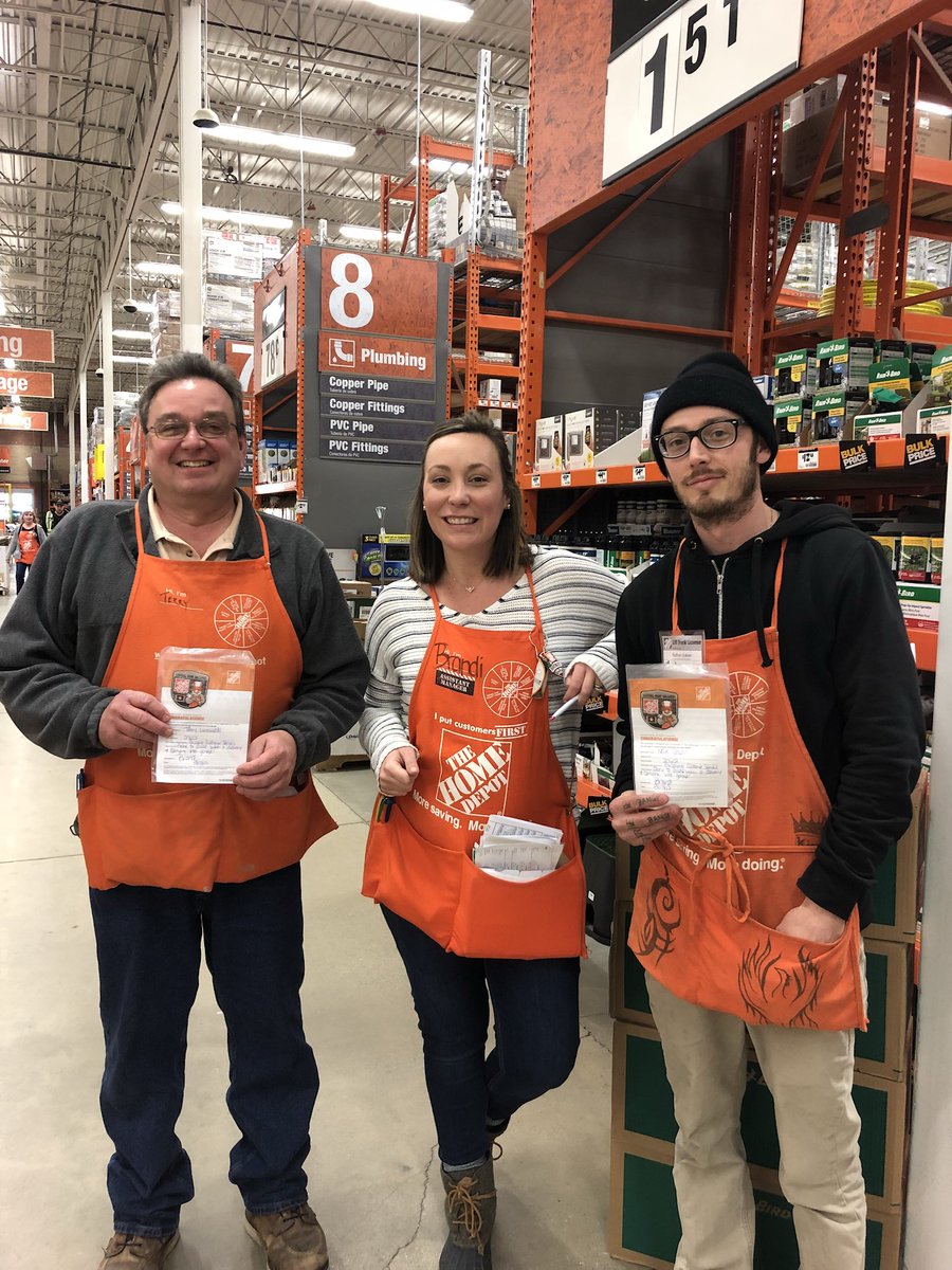 Great job to Terry and Nate for making a trip to assist a customer with carrying in his drywall delivery! #excellentcustomerservice #greatjob  @plymouthhd2762 <a href="/BFitzgerald1231/">Brian Fitzgerald</a> <a href="/sdsmith626/">Scott Smith</a> <a href="/HDKevinH/">Kevin Hernandez</a>