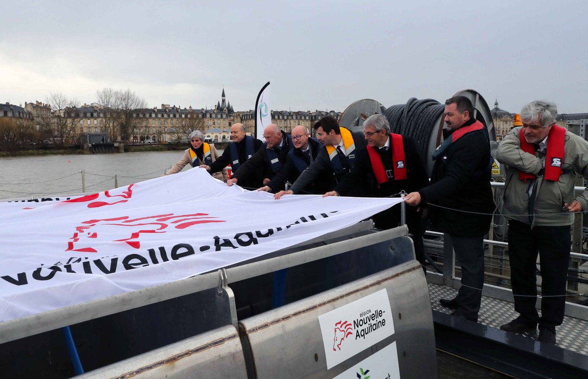 "De l'énergie en pale sur la Garonne"

Retour en image sur l'inauguration du site <a href="/SEENEOH_Site/">SEENEOH tidal test site</a> , le 1er mars à Bordeaux, qui a réuni 200 invités. 
Spéciale dédicace à <a href="/energie2lalune/">Energie de la Lune</a> pour sa confiance.
#OI