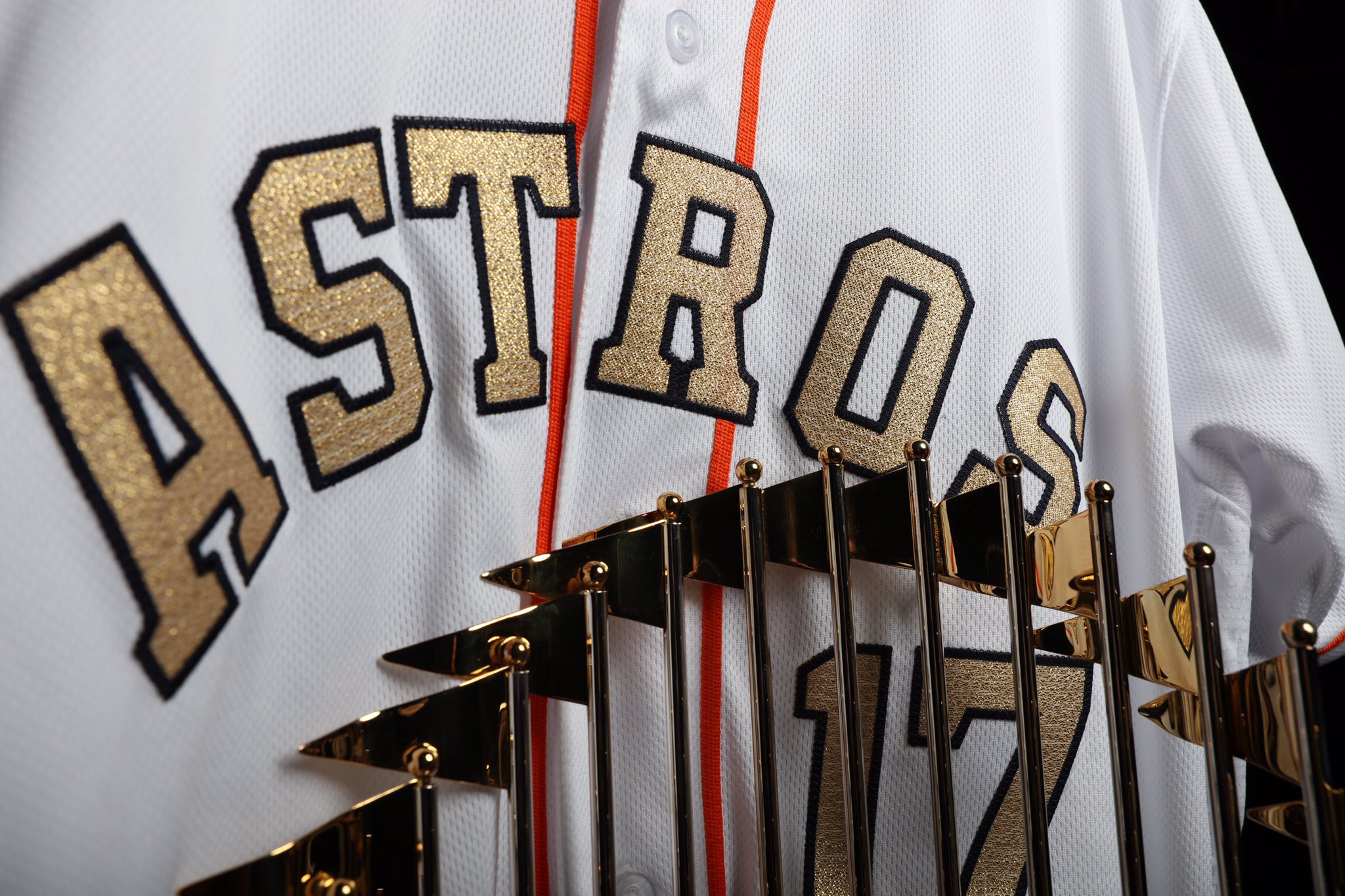 astros jersey with gold