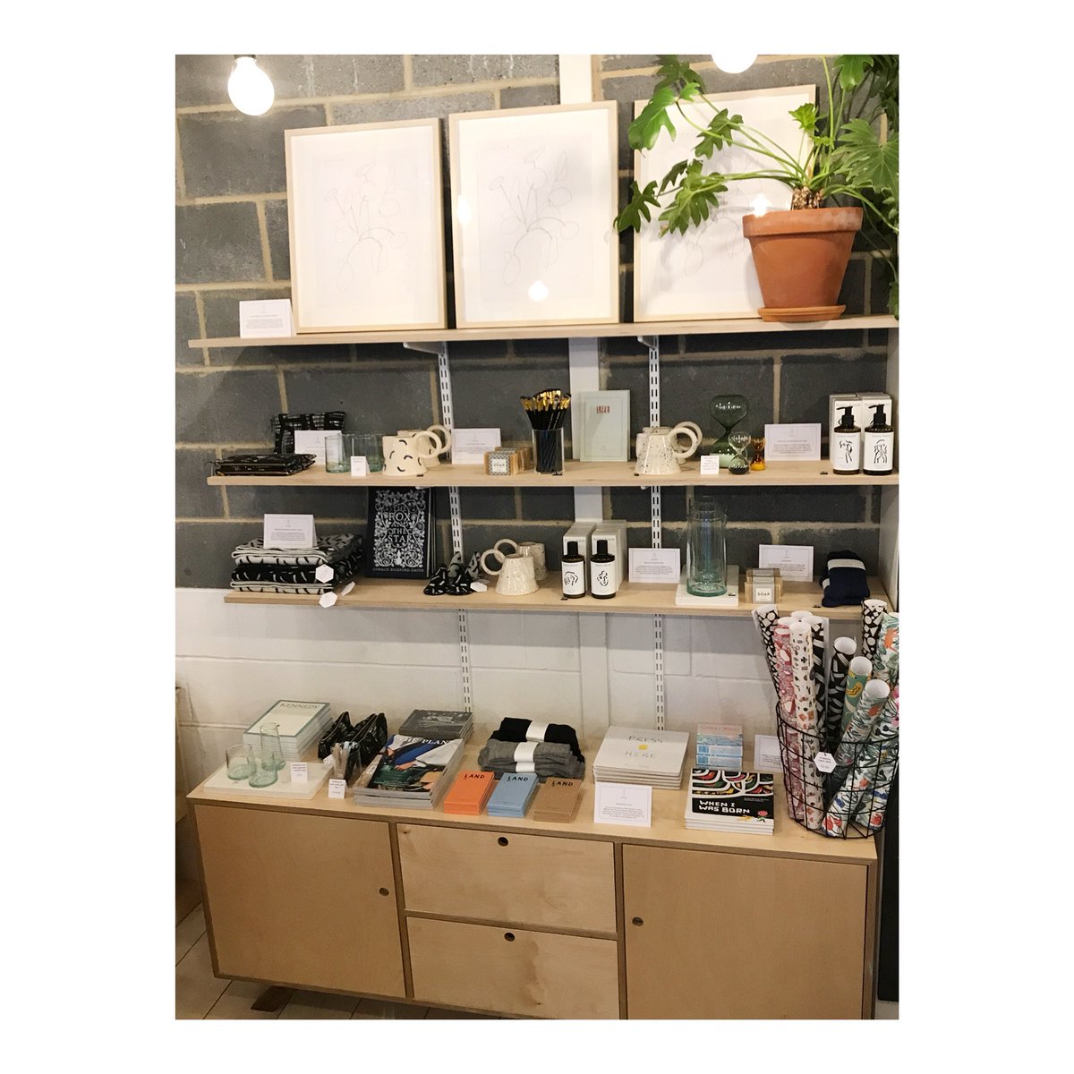itemsofnoteuk's tweet image. We’ve opened our second residency @CafeHand in the East Village, Stratford. Come say hi! Follow us on Instagram @itemsofnote for more pics and news.