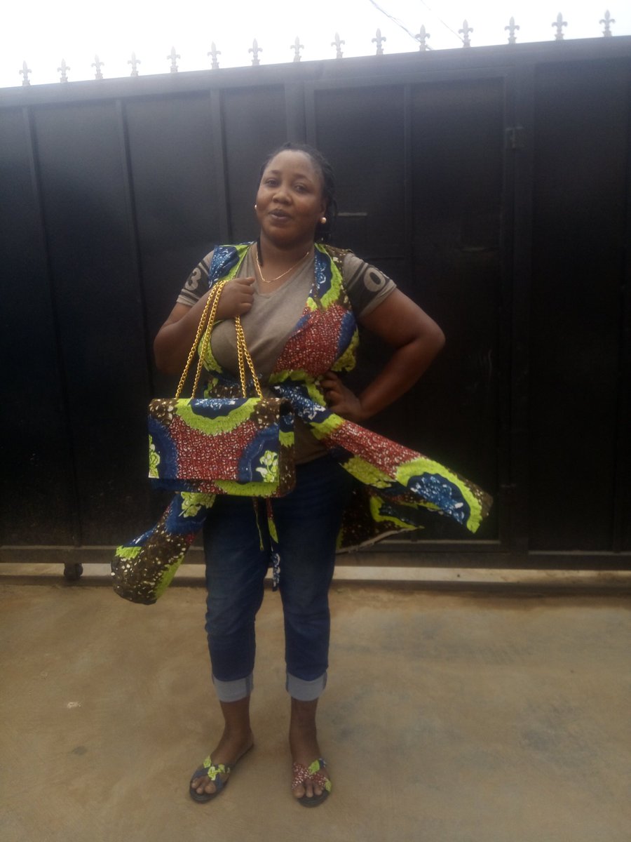 ennytunero's tweet image. Ankara Bags, Ankara slippers, Ankara jewelries wiv any Ankara of ur choice or our Beautiful long lasting Ankara built from the SCRATCH..... 07066302330 or 08112143866......#sheedahkrafts #ankarakrafts #boxbag #slippers made in Nigeria by ur Loyal 24carat Ijebu Gurl 🙌💕😘❤️