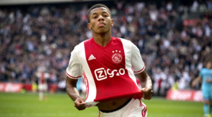DavidNeres_7's tweet photo. https://t.co/6u7rjrlsGT