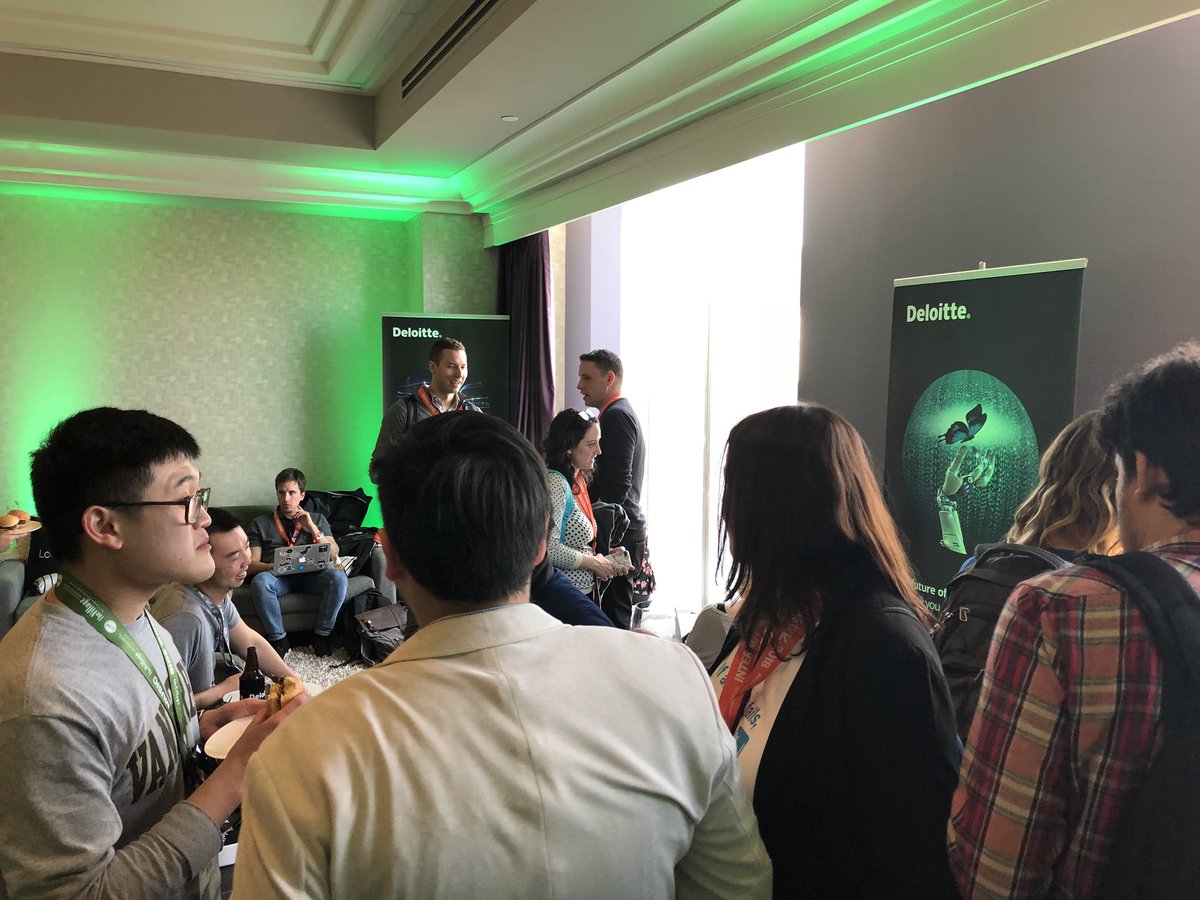 senecameredith's tweet photo. Chatting with our future interns about Digital Org and FOW #DeloitteSXSW https://t.co/lZIURtuD2g