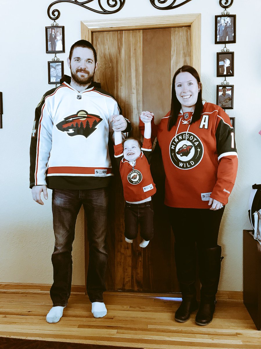 kylie_crosby's tweet photo. Off to cheer on our MN WILD!! #mnwild #wildvsavs #letsgocrazy #letsgowild https://t.co/R0tthEBVfu