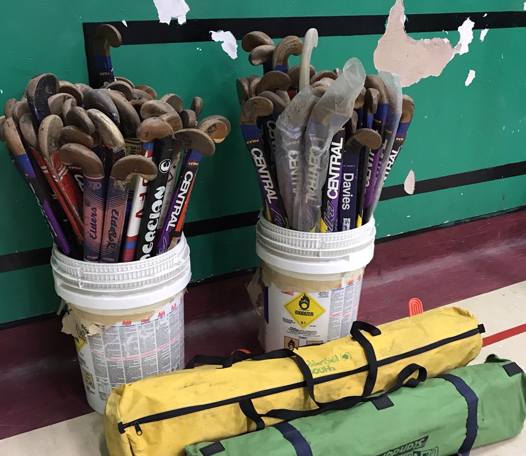 ComoodleGuy's tweet photo. We have more hockey sticks than you can shake a stick at :-) and they are going to new homes this week. Check our Main Comoodle account to get the link to book on the #greatcomoodlegiveaway https://t.co/M7mv0v5YQI
