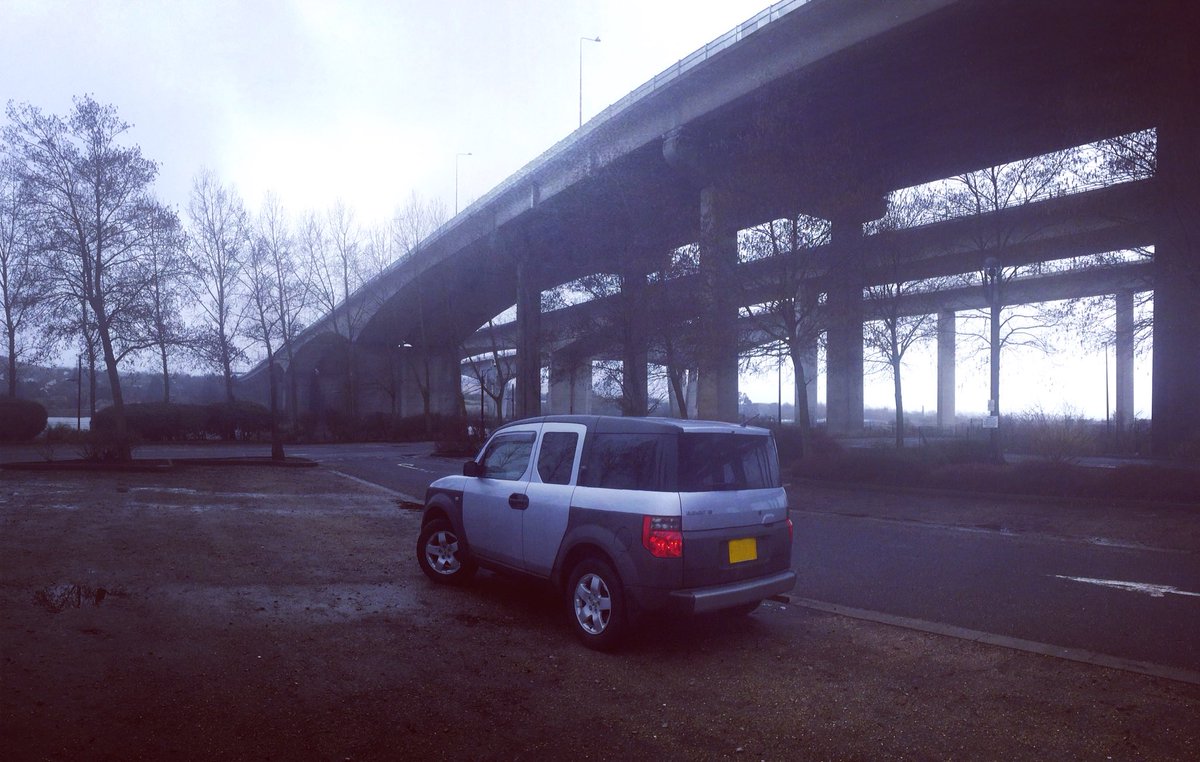 EllieElement's tweet photo. How exactly am I supposed to get up there?
#MedwayBridge #Medway #Honda #Element #HondaElement #ElementsInTheUK https://t.co/GfOSLPy7yT