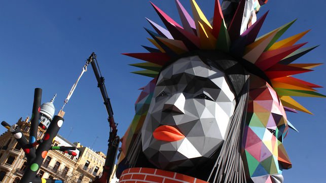 RT <a href="/eldiariocv/">elDiariocv.es</a>: La geometría y el colorido de falla de <a href="/OKUDART/">OkudaSanMiguel</a> cautivan al gran público #Fallas #Fallas2018 #Valencia eldiario.es/_2caf4948