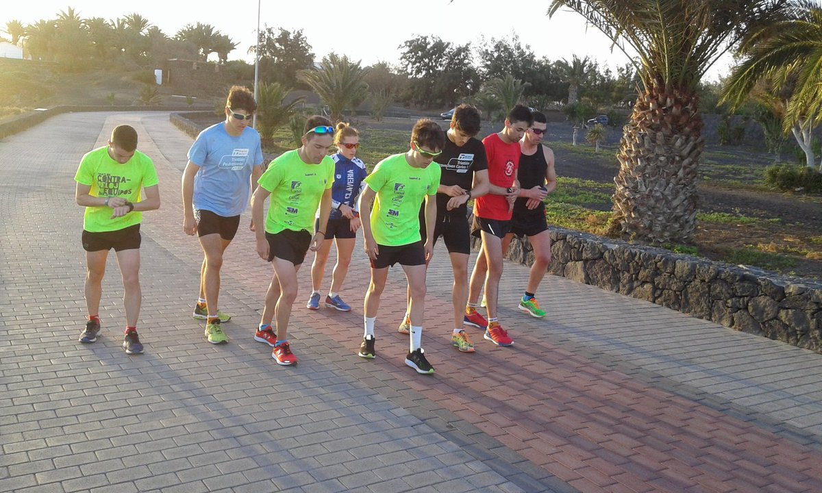 TeamClaveria's tweet photo. #Martes #TEAMCLAVERIA
Buen entreno con los cachorros del #PreTEAM
4200mts con
500 Variado
500 locomotora triatlón-espalda
500 Remadas
10x100 c/1'40" a 1'05"
10x100 c/1'30" a 1'10"
5x100 c/1'20" a 1'12"
13km cambios de ritmo
(3' suave, 2'medio, 1' fuerte)
6 veces https://t.co/B0Eq6b2b4v