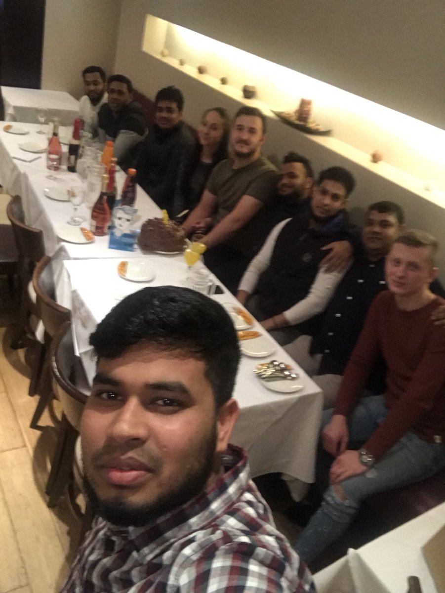 MhaShipon's tweet photo. Surrey , Friends Birthday https://t.co/lAnjgcBxSc