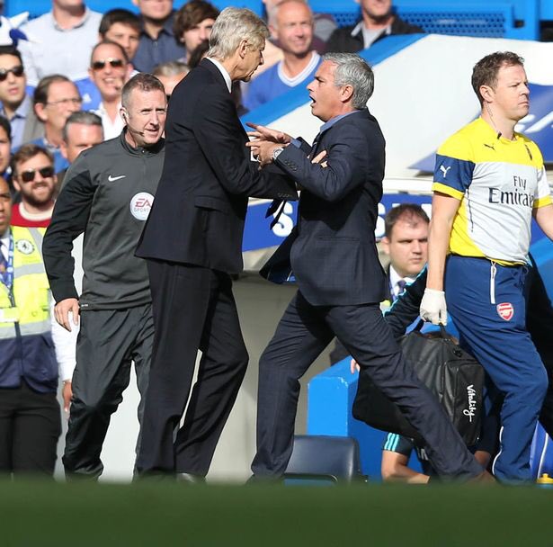 ykgunnerz's tweet photo. Mourinho : I asked for Alexis Sanchez, u gave me Alicia Keys 

Wenger :Pipe down Mou,  your club once gave me Danny Welbeck...
😁😁😁 https://t.co/YYMFdg3SZe