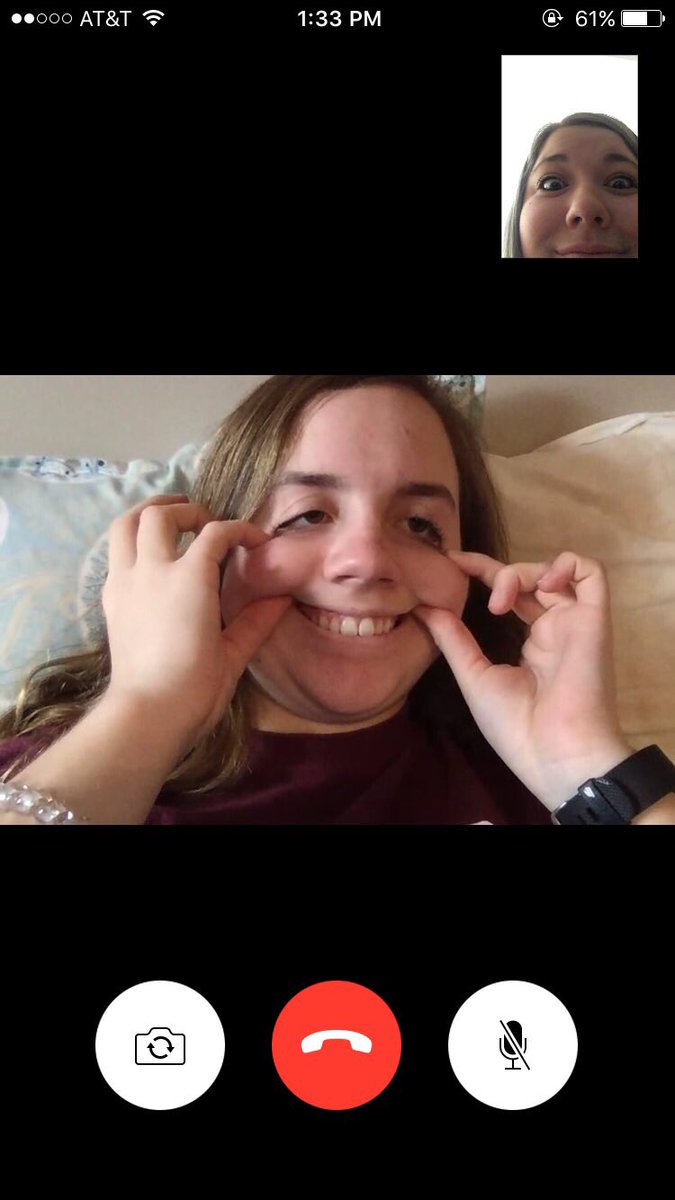annnnaclark's tweet photo. wishing a happy birthday to my wildest pal, so glad u decided to bless this earth with your beauty 19 years ago today mollz!!! 🤩🤪😈🤟🏻🐙🌟🥑🔌🔑❣️💘 https://t.co/h2wYKYAngs