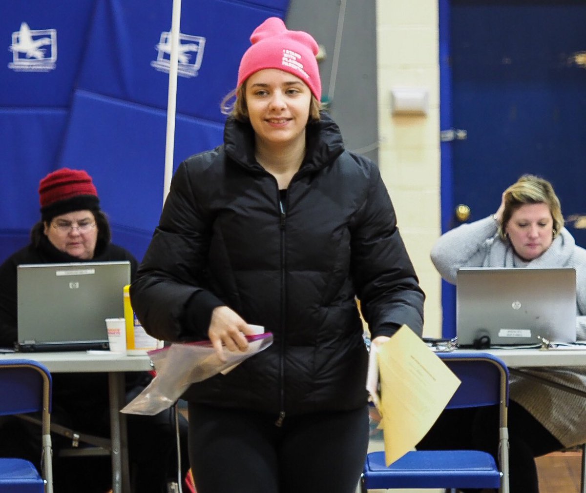 photorichierich's tweet photo. In #Exeter #NH, candidates holding signs in the #snowstorm as voters cast ballots in #townelections. #nhpolitics @ENLNews @seacoastonline https://t.co/Ru5yAzR6Re