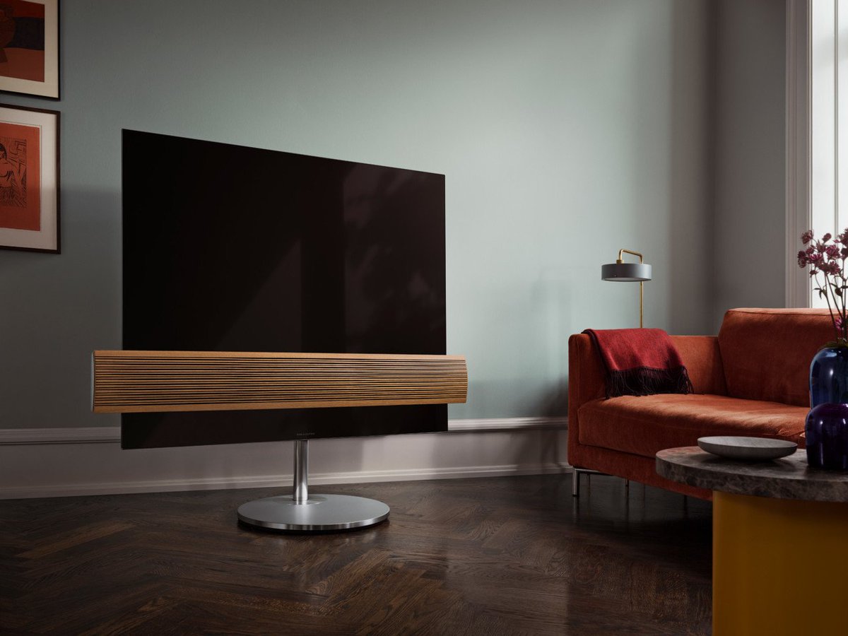 BialekSocial's tweet photo. As our friends at Geiger can tell you, wood makes things better. So why not add some to your screen time? Check out @BangOlufsen 's latest: wood on digital screens. After @Samsung's Frame, wood-on-digital is on trend! #trendytuesday HT @designmilk  https://t.co/e0wOkTryRU https://t.co/8zhfVCOb2L