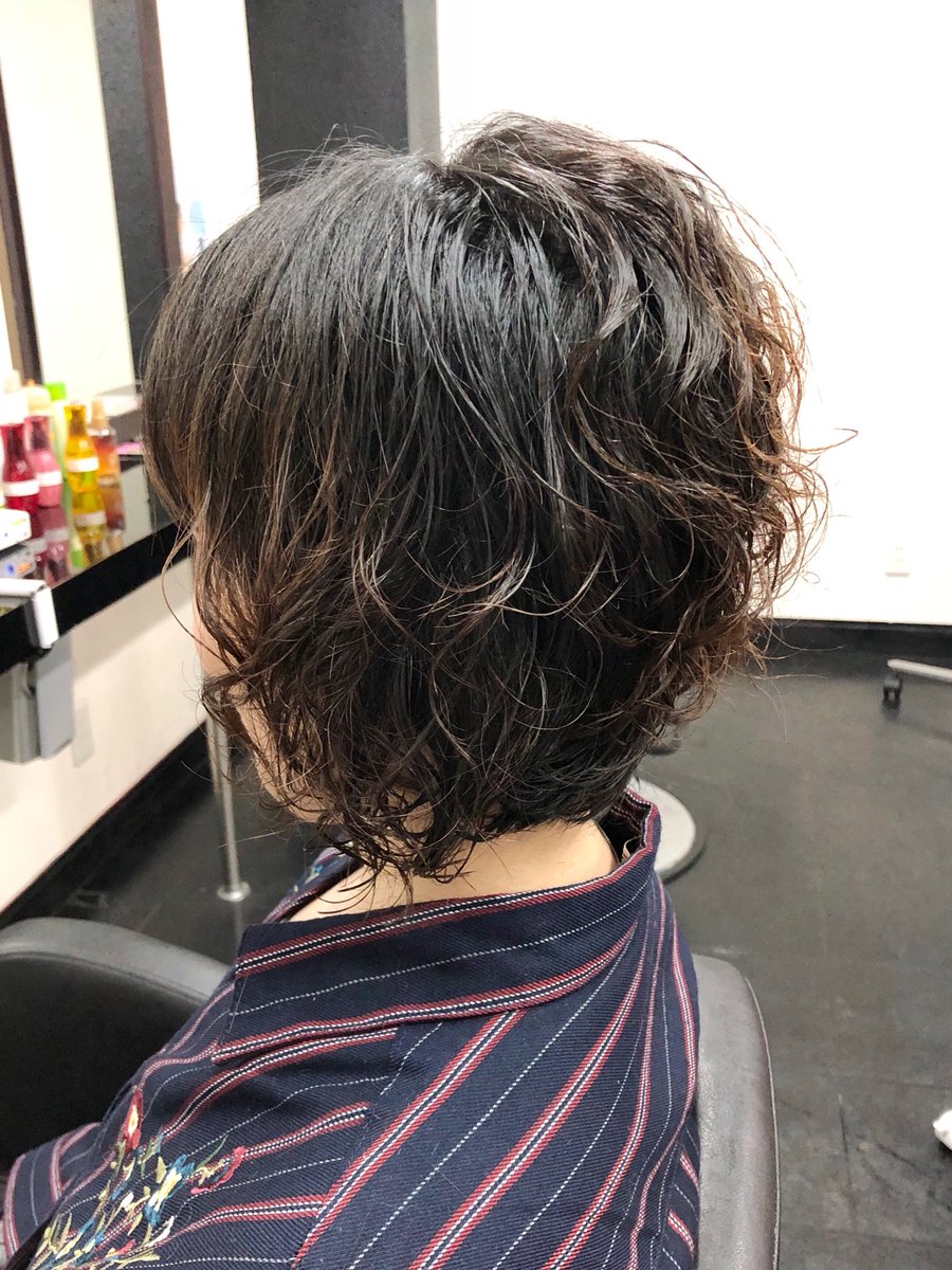 ヘアーラウンジカルネ 熊谷真人 人気の 前下がりボブ くっきりウェーブの大人フェミニンスタイル T Co 191vtgykpp 滝川市美容室 滝川美容室 パーマ 外国人風パーマ 外国人風ヘアー 髪型 ボブ ボブスタイル ボブアレンジ ボブパーマ