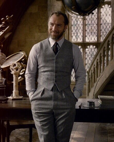 luisagibsonxo's tweet photo. Albus Dumbledore appreciation post #FantasticBeasts https://t.co/wSFttT7k0d