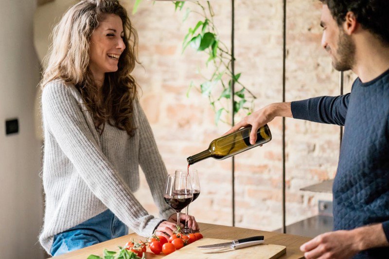 ¿Quieres vivir más años? ¡Bebe #vino! Descubre porqué vía <a href="/vinetur/">Vinetur</a> ow.ly/M4zI30iVjyF