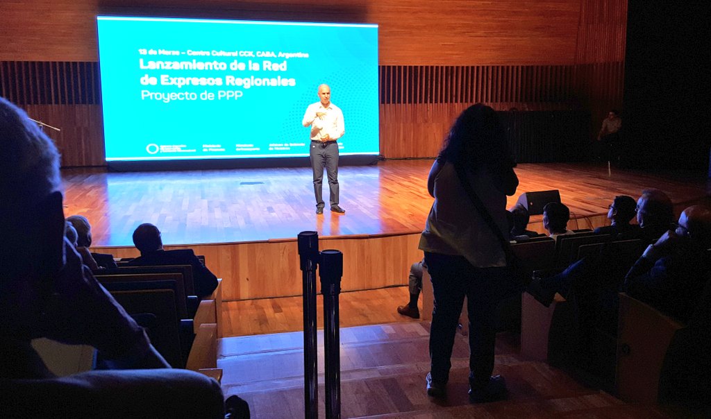 🔧Por indicaciones de nuestro Gobernador <a href="/domingopeppo/">Domingo Peppo</a> participamos del evento sobre el Régimen de Contratación PPP en BsAs
 
#Chaco adhirió a la Ley Nacional 27328 y trabaja en su reglamentación

🖱minfinanzas.gob.ar/uppp/

<a href="/OcampoAlc/">Cristian Ocampo</a>
<a href="/echezafabian/">Fabián Echezarreta</a>
<a href="/sanchezlorenarq/">Lorena Sanchez</a>