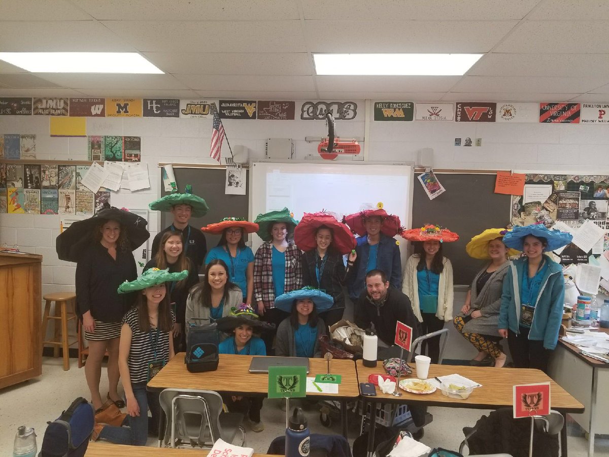 Rinickelly's tweet photo. Chips &amp; dip, picks, and coat drive bits: Writing Center wrapped up its coat drive and also finalized brackets today courtesy of @DominionLcps Sports Marketing teacher, Mr. Eifler. Come visit DHS Writing Center in L111 during #MarchMadness to join the fun and improve your writing! https://t.co/O8IKyWajHO
