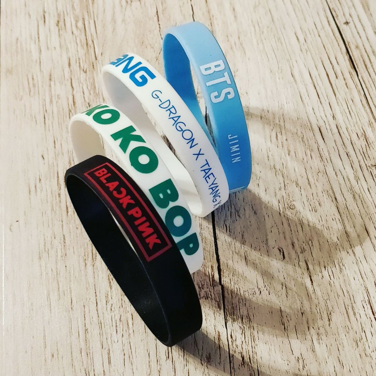 kboxfun's tweet image. Things are constantly moving forward with Kboxfun!~ This week, we got some samples in 🤗
Which one of the keychains would you take if you had the choice? 🤔
We love the old-school BTS one, but Exo and Infinite have really witty logos, too!

#exo #bts #infinite #blackpink #bigbang